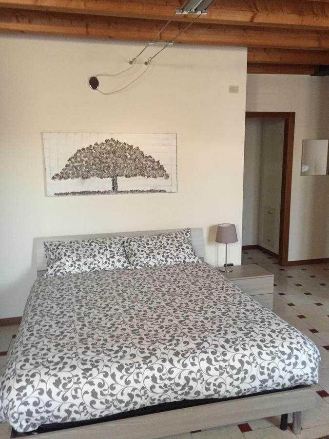 B&B Via Garibaldi ลูนิโก ภายนอก รูปภาพ